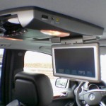 TelematikTeam: Lieferung + mobiler VOR-ORT-Einbau von OVERHEAD-DISPLAY + DVD-Player in Mercedes-Benz ML320cdi (W164)