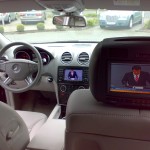 Rearseatentertainment im Mercedes-Benz ML320cdi (W164) von TelematikTeam - hier: Bicolor hellgrau/schwarz.